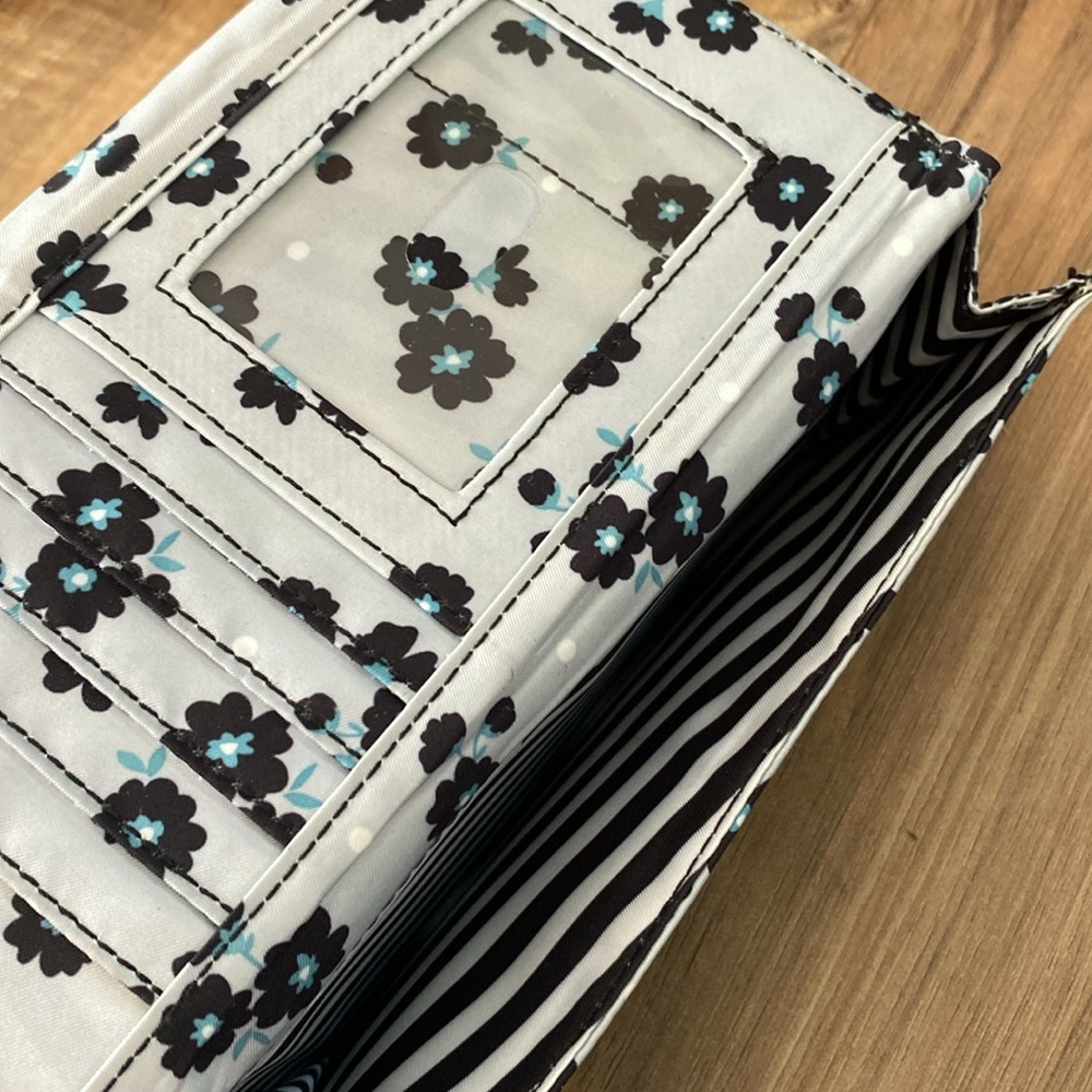 Ju-Ju-Be Onyx Be Rich Trifold Clutch Wallet - Picture 7 of 7